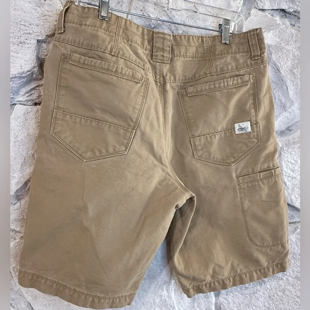 Eddie Bauer | Men's 100% Cotton Classic Khaki Cargo Shorts, Size 33 - Picture 11 of 16